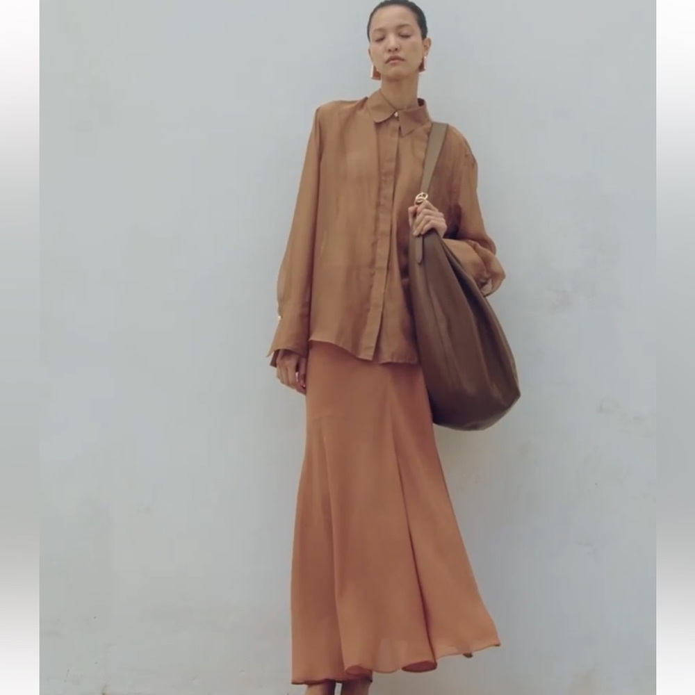 Elegant Tan Women's Skirt